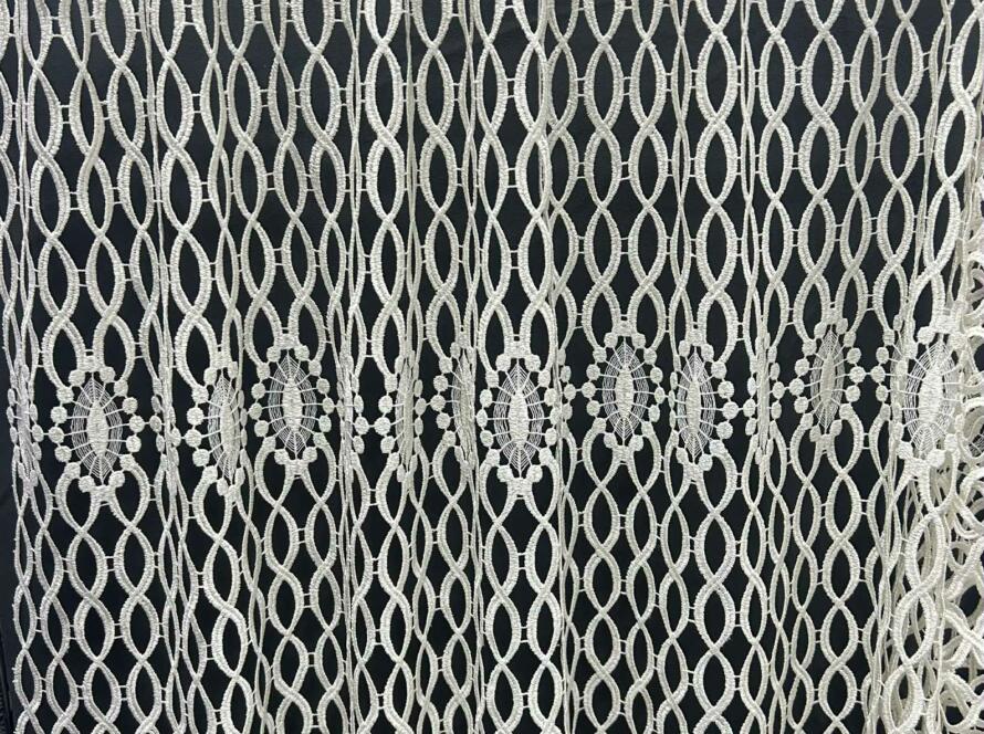 Zazdroska gipiurowa- kremowa