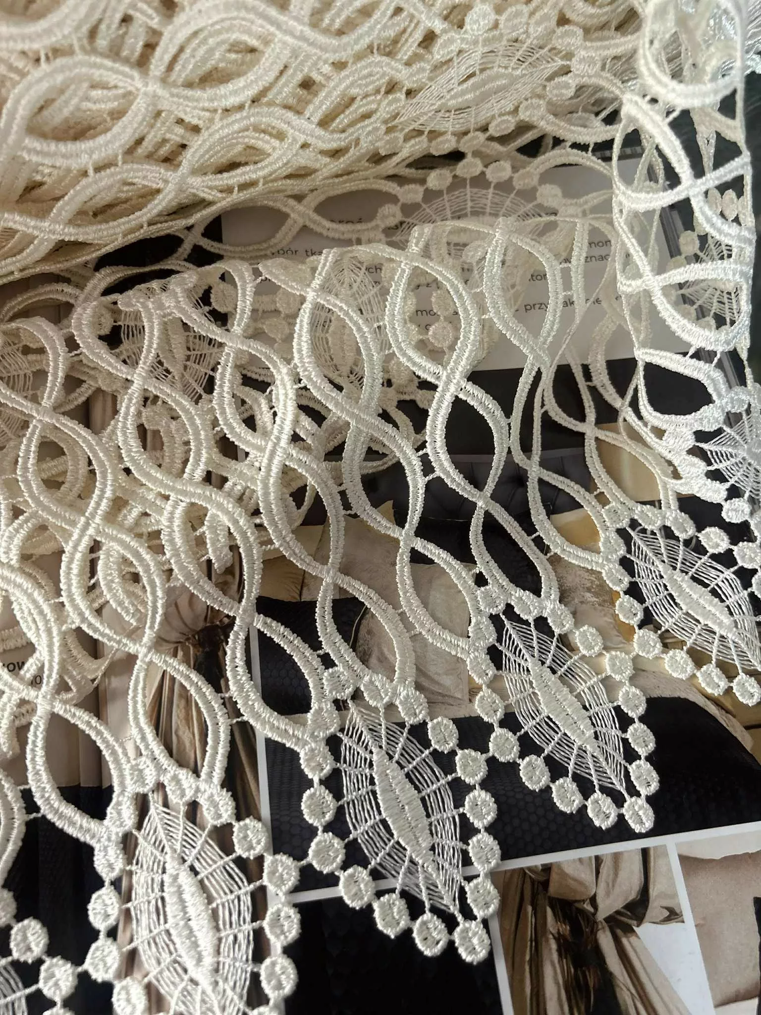 Zazdroska gipiurowa- kremowa - obrazek 3