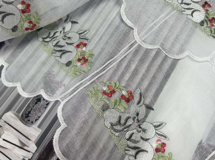 Zazdroska panelowa- zajączki z kwiatuszkami